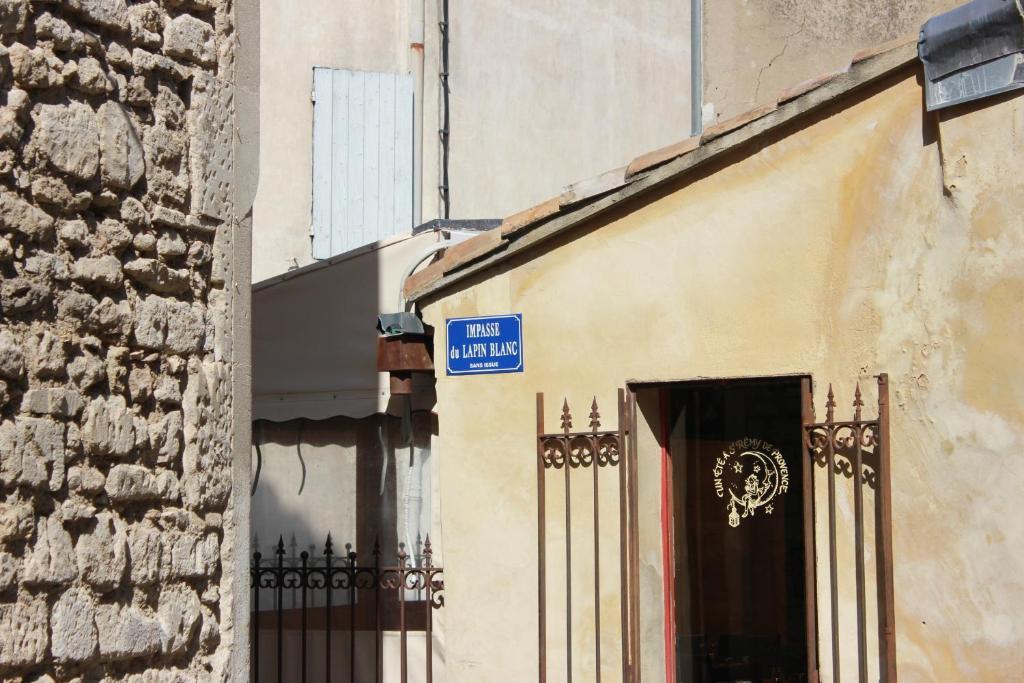 Апарт готель Mas De Valrugues Holifrance Сен-Ремі-де-Прованс Екстер'єр фото